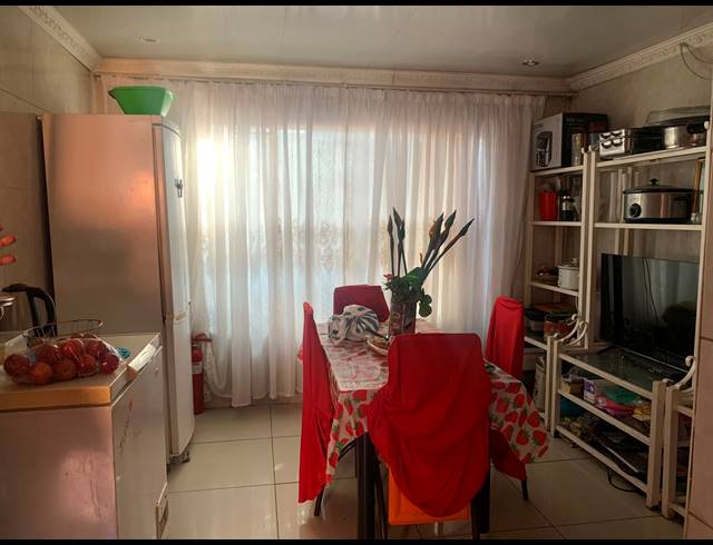 3 BEDROOM HOUSE FOR SALE IN LAKESIDE